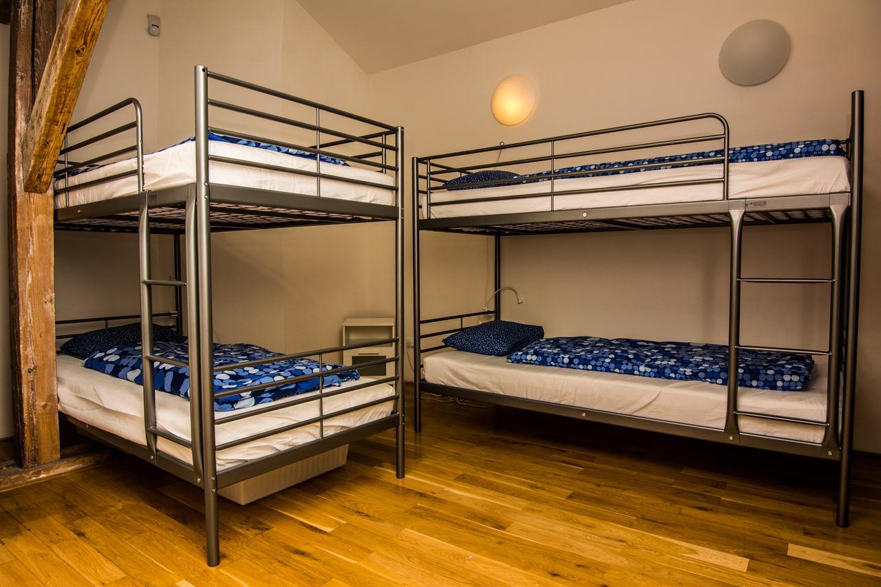 Onefam Miru Hostel ปราก ภายนอก รูปภาพ